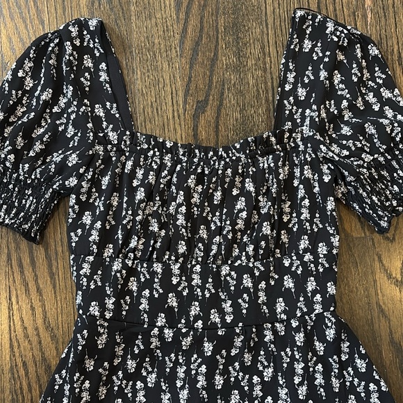 Ladies Floral Dress - Picture 3 of 5